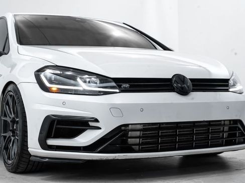 Used 2019 Volkswagen Golf R 4-Door image 10