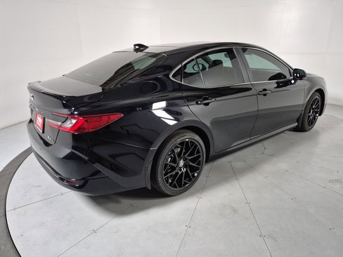 New 2026 Toyota Camry XLE image 5