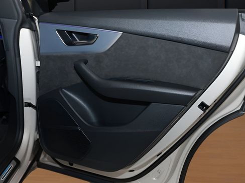 Used 2021 Audi SQ8 Premium Plus w/ SQ8 Black Optic Package image 20