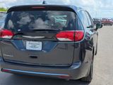 Used 2020 Chrysler Pacifica Touring image 3