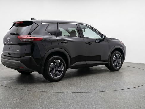 Used 2025 Nissan Rogue SV AWD/4WD image 9