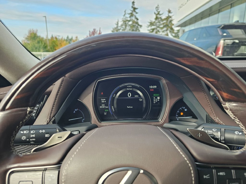 Used 2018 Lexus LS 500h AWD w/ Luxury Package image 26