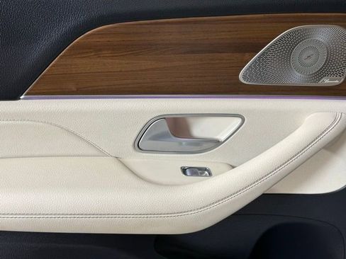 Used 2022 Mercedes-Benz GLE 350 w/ Premium Package image 21