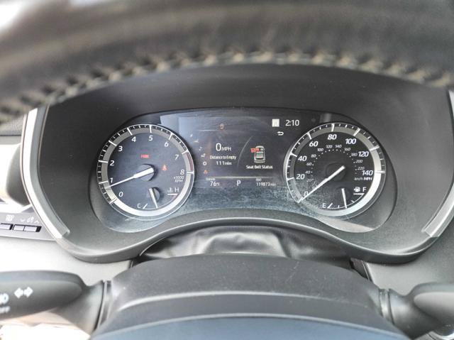 Used 2020 Toyota Highlander XLE FWD image 16