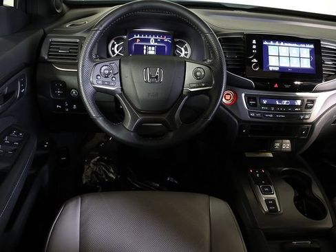 Used 2023 Honda Passport EX-L image 3
