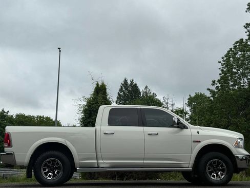 Used 2016 RAM 1500 Laramie w/ Convenience Group AWD/4WD image 6