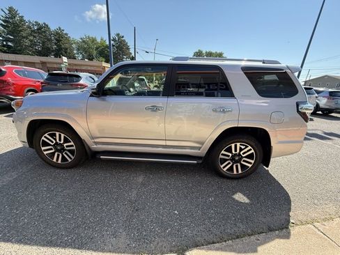 Used 2022 Toyota 4Runner Limited image 4