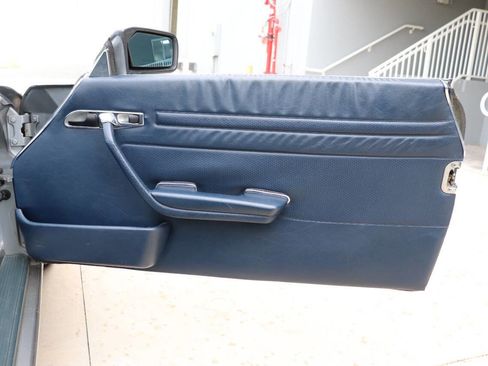 Used 1989 Mercedes-Benz 560 SL image 19