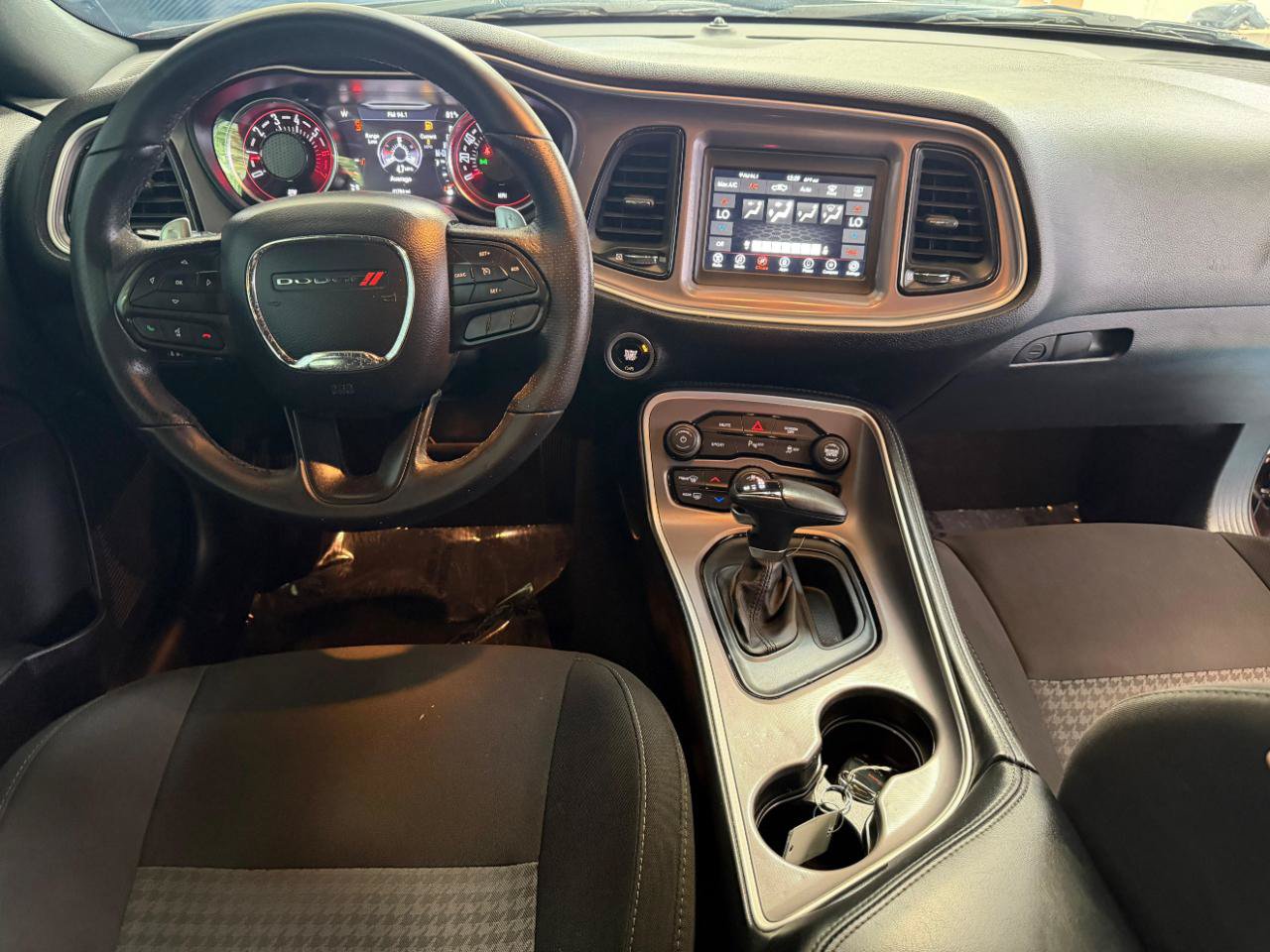 Used 2022 Dodge Challenger R/T RWD image 23
