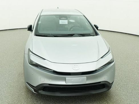 New 2026 Toyota Prius LE FWD image 2