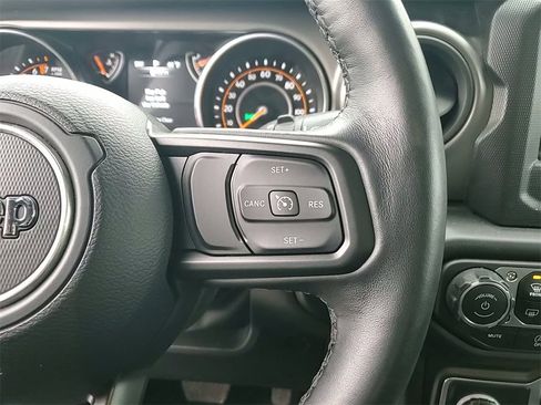 Used 2022 Jeep Wrangler Unlimited Sport image 16