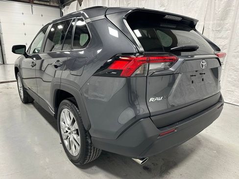 Used 2025 Toyota RAV4 XLE Premium image 5