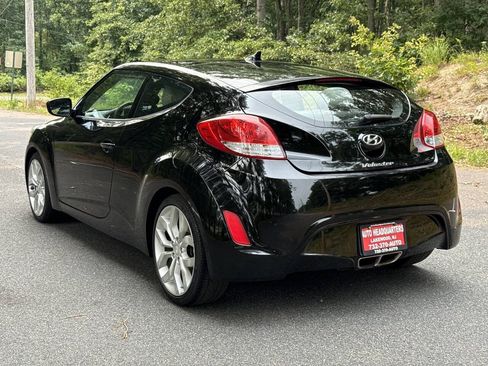 Used 2012 Hyundai Veloster w/ Style Pkg FWD image 9