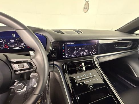 Certified 2025 Porsche Panamera image 43