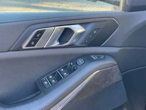 Used 2022 BMW X5 xDrive40i w/ Premium Package image 12