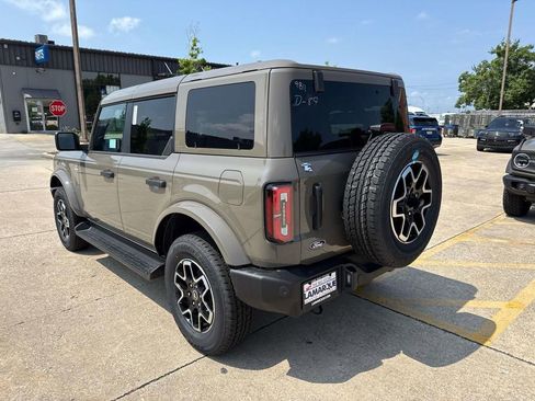 New 2026 Ford Bronco Outer Banks AWD/4WD image 4