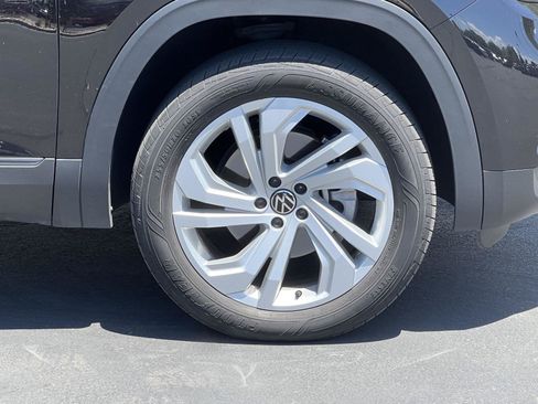 Used 2023 Volkswagen Atlas SE w/ Panoramic Sunroof Package AWD/4WD image 16