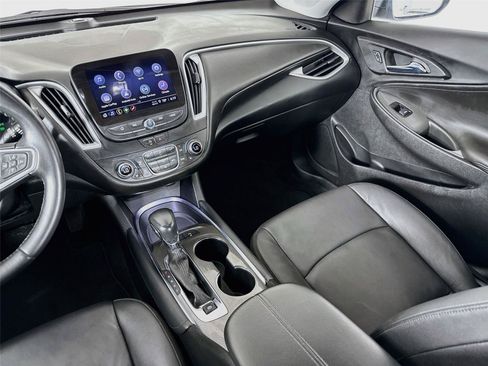 Used 2022 Chevrolet Malibu LT w/ Leather Package FWD image 24