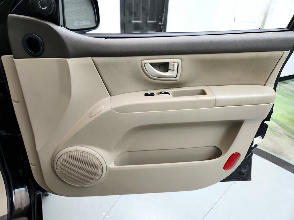 Used 2009 Kia Sorento LX RWD image 24