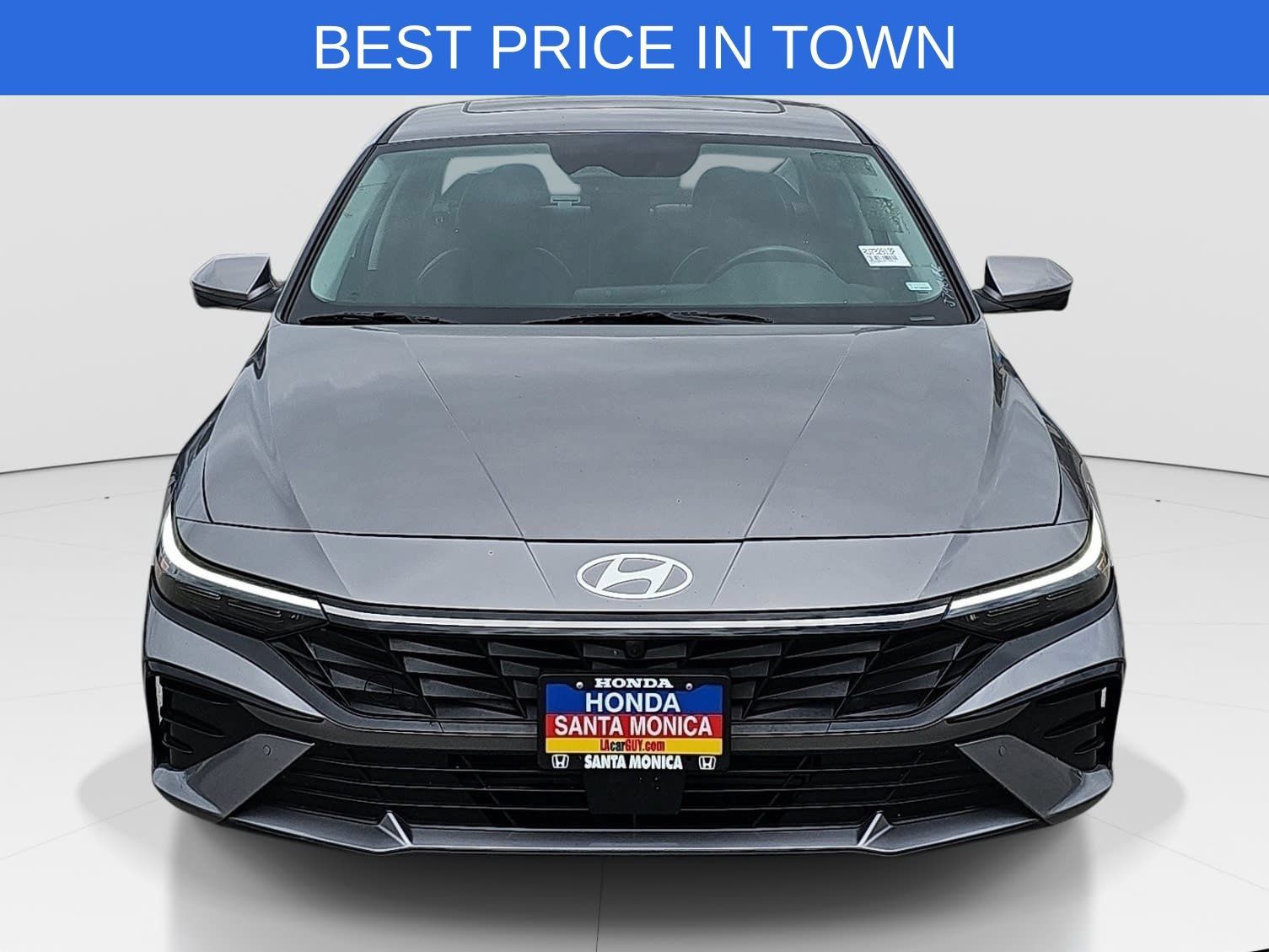 Used 2024 Hyundai Elantra Limited FWD image 2