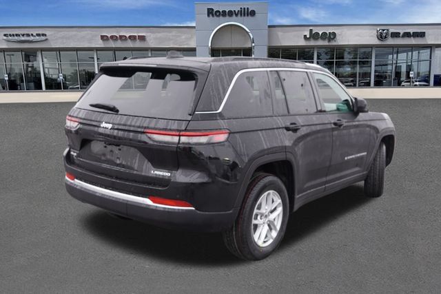 New 2025 Jeep Grand Cherokee Laredo X w/ Luxury Tech Group I AWD/4WD image 3