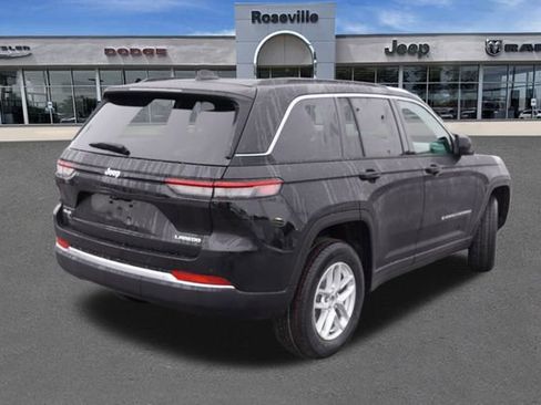 New 2025 Jeep Grand Cherokee Laredo X w/ Luxury Tech Group I AWD/4WD image 3