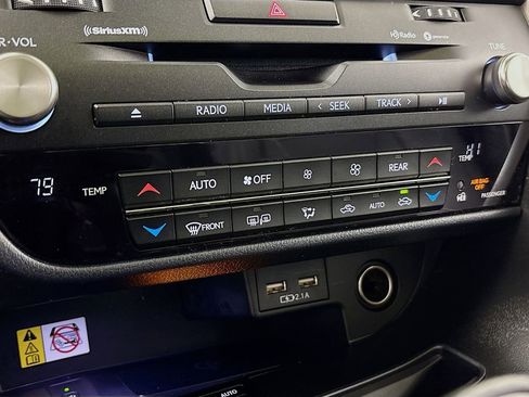 Used 2022 Lexus RX 350L Premium w/ Special Edition image 18