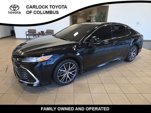 Used 2023 Toyota Camry XLE w/ Navigation Package FWD image 3