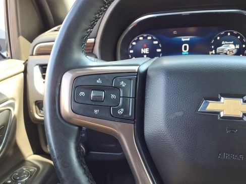 Used 2024 Chevrolet Suburban High Country AWD/4WD image 35