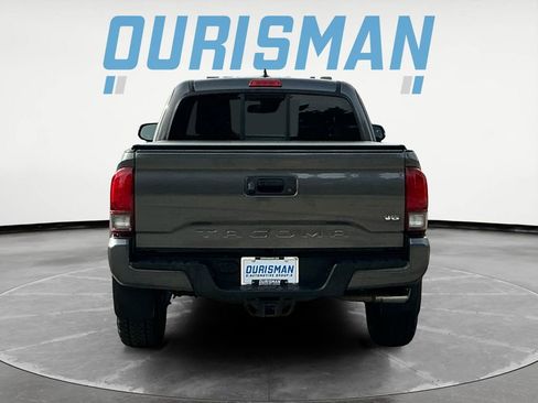 Used 2018 Toyota Tacoma TRD Sport image 6