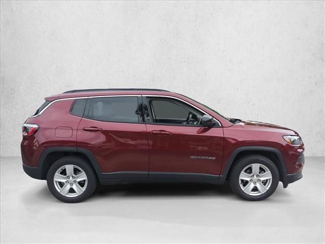Used 2022 Jeep Compass Latitude w/ Convenience Group FWD image 4