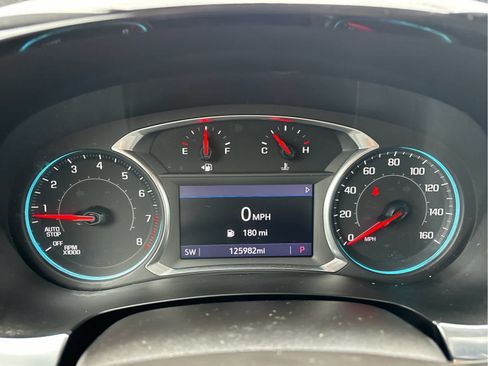 Used 2020 Chevrolet Traverse LT FWD image 19