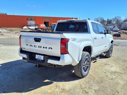 New 2026 Toyota Tacoma TRD Sport w/ TRD Sport Upgrade Package image 5