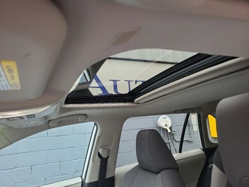 Used 2023 Toyota RAV4 XLE w/ Convenience Package image 11