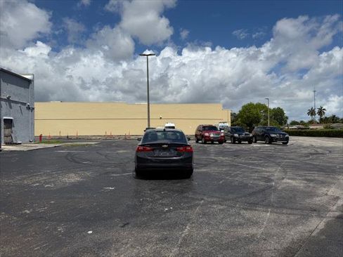 Used 2023 Chevrolet Malibu LT image 5