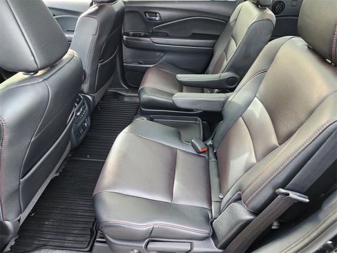 Certified 2020 Honda Pilot Black Edition image 10