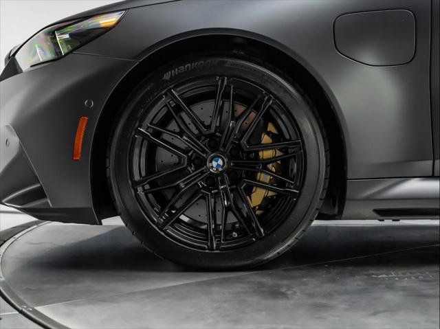 Used 2025 BMW M5 w/ Carbon Package AWD/4WD image 13