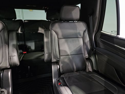 Used 2024 GMC Yukon Denali image 14