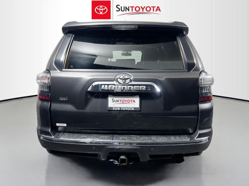 Used 2018 Toyota 4Runner Limited AWD/4WD image 5