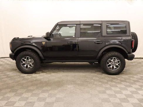 Certified 2025 Ford Bronco Badlands AWD/4WD image 3