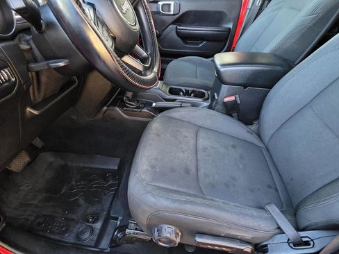 Used 2021 Jeep Gladiator Sport image 6