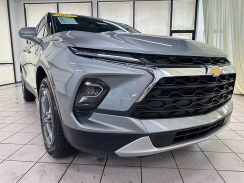 Certified 2024 Chevrolet Blazer LT w/ Convenience Package image 2