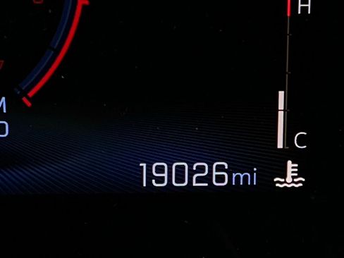 Used 2025 Chevrolet Trax LT w/ LT Convenience Package image 15