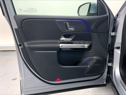 New 2026 Mercedes-Benz GLB 250 image 20