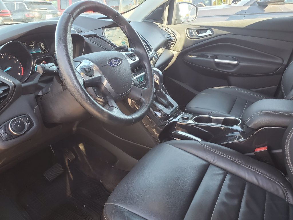 Used 2016 Ford Escape Titanium w/ Equipment Group 301A AWD/4WD image 8