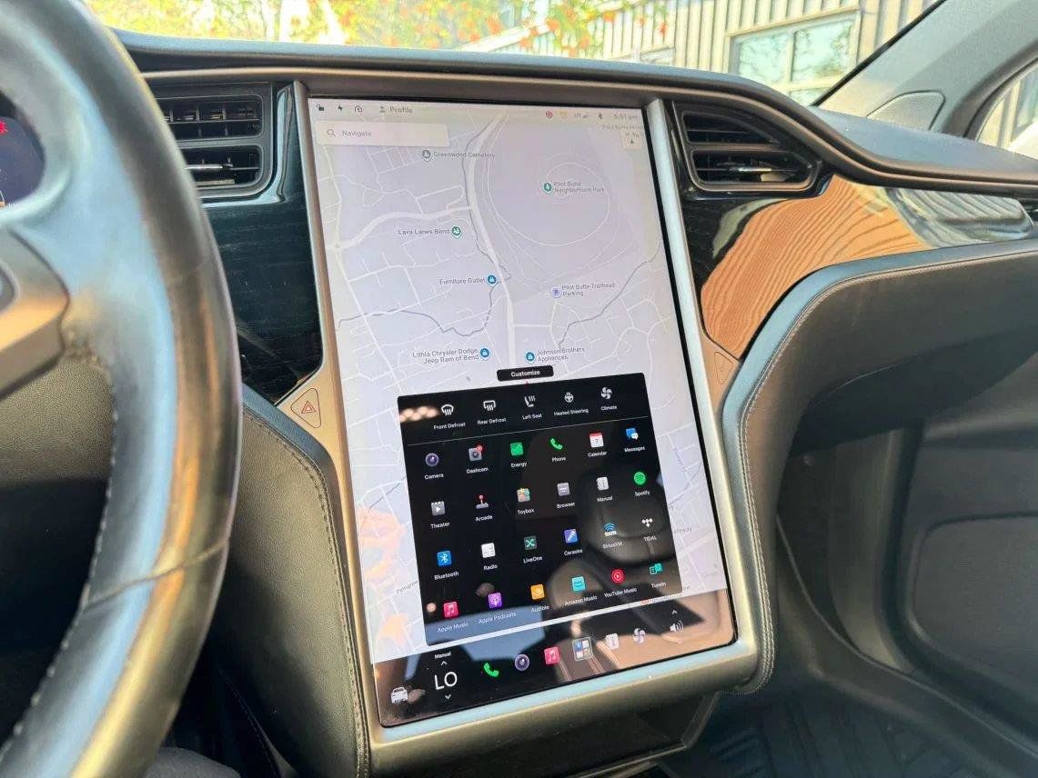 Used 2018 Tesla Model X 75D AWD/4WD image 17