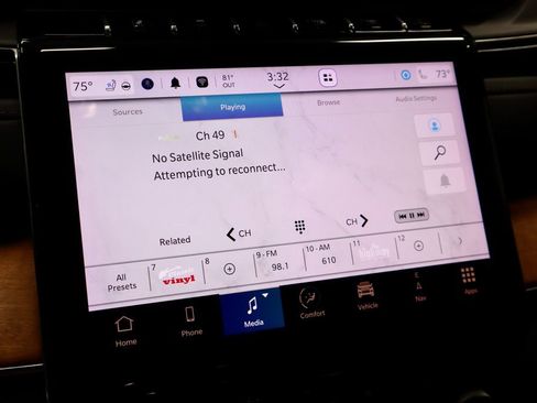 Used 2022 Jeep Grand Cherokee Summit AWD/4WD image 4