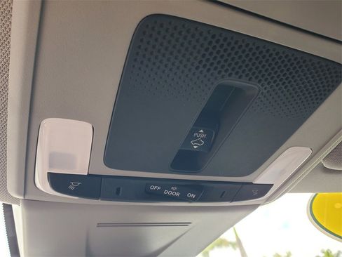 Certified 2023 Acura Integra image 33