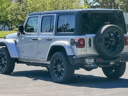 Used 2023 Jeep Wrangler Unlimited Sahara image 5