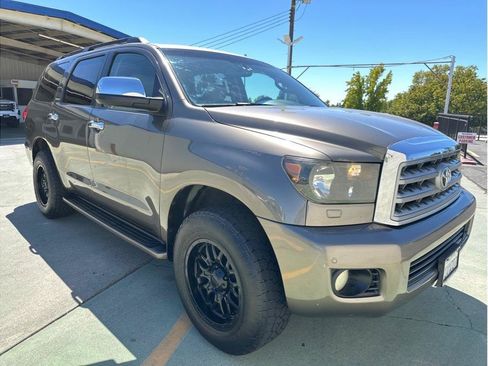 Used 2008 Toyota Sequoia Platinum AWD/4WD image 4